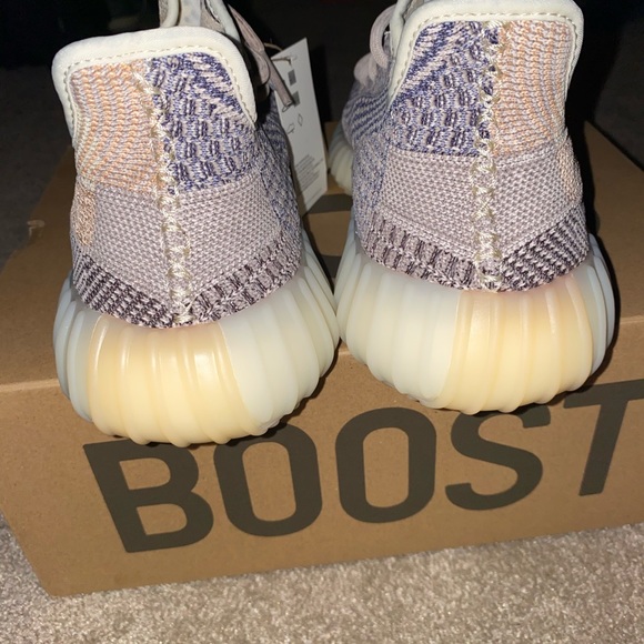 Yeezy Boost 350 v2 Ash Pearl - Picture 6 of 11